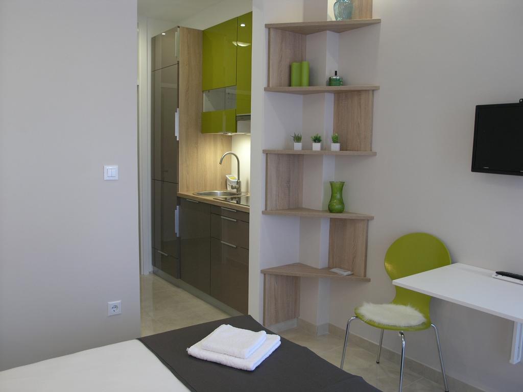 Apartments Dobrila Подгора Экстерьер фото