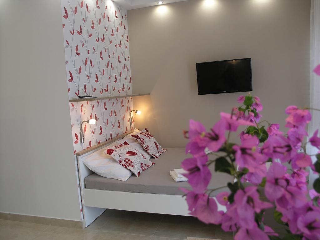 Apartments Dobrila Подгора Экстерьер фото