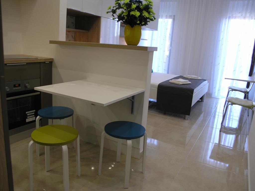 Apartments Dobrila Подгора Экстерьер фото